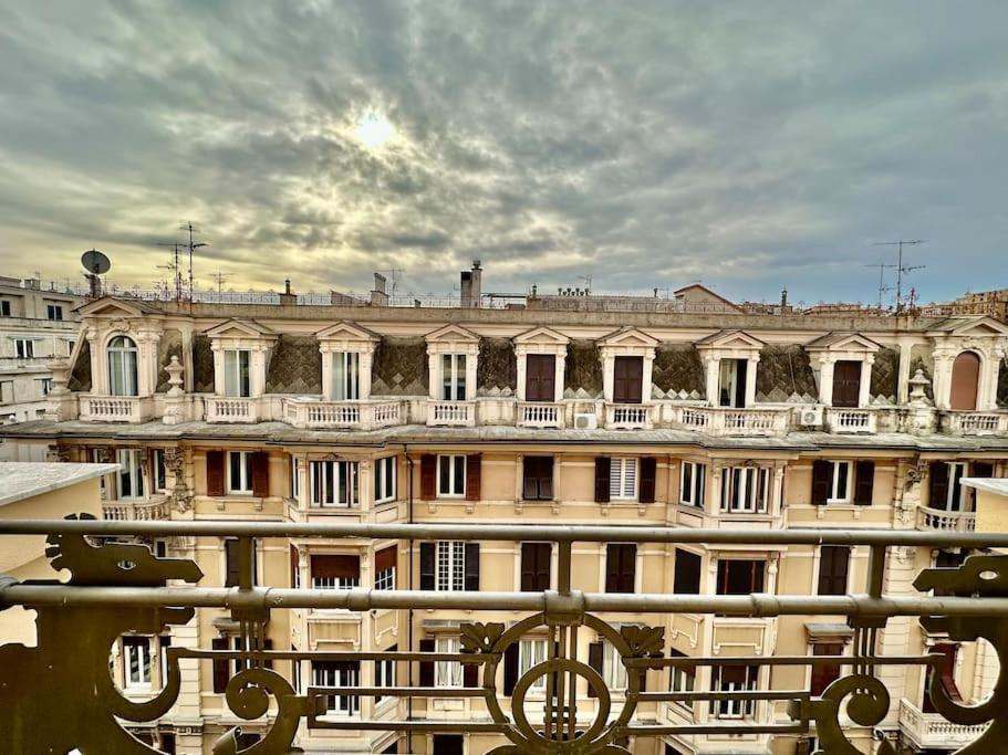 Apartment Graziosa Casa In Centro Storico Genua