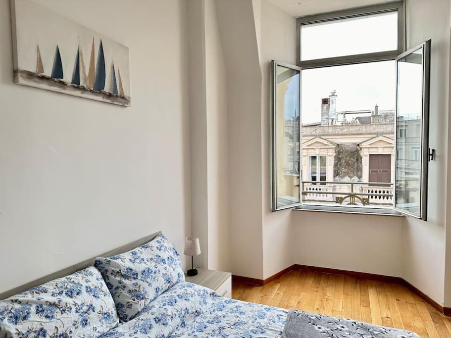 Apartment Graziosa Casa In Centro Storico Genua